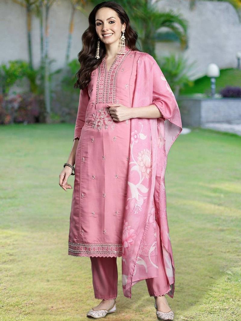 Women Floral Embroidered Regular Thread Work Kurta with Trousers & With Dupatta