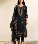 Women Floral Embroidered Regular Thread Work Kurta with Trousers & With Dupatta