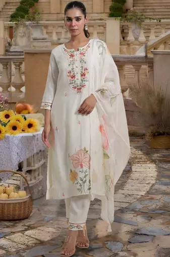 Women Floral Embroidered Regular Thread Work Kurta with Trousers & With Dupatta