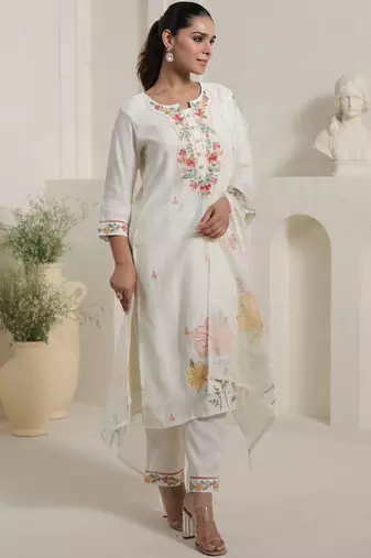 Women Floral Embroidered Regular Thread Work Kurta with Trousers & With Dupatta