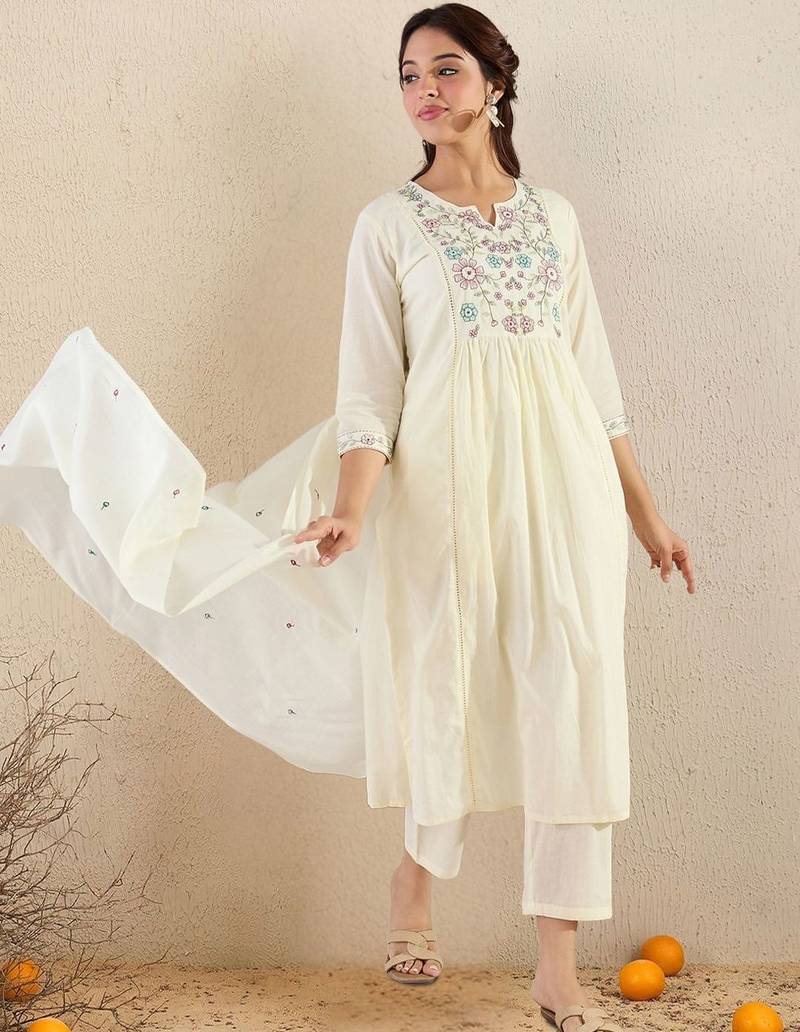 Women Floral Embroidered Empire Thread Work Pure Cotton Kurta with Trousers & With Dupatta