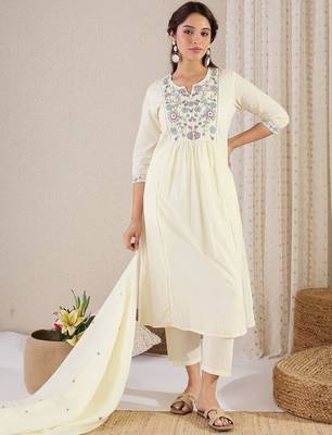 Women Floral Embroidered Empire Thread Work Pure Cotton Kurta with Trousers & With Dupatta 3