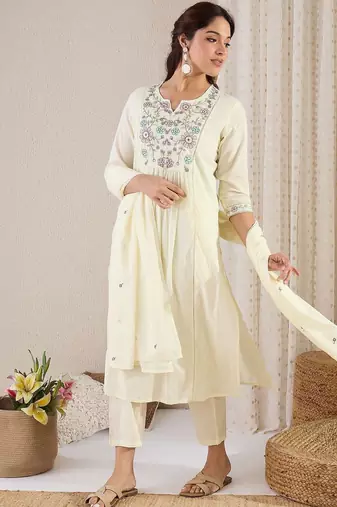 Women Floral Embroidered Empire Thread Work Pure Cotton Kurta with Trousers & With Dupatta