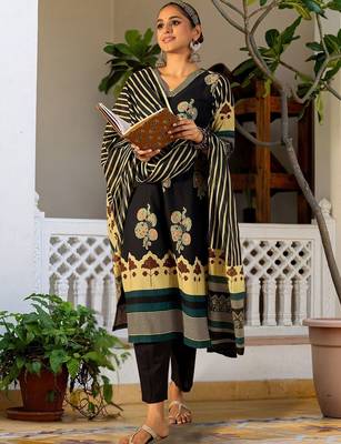 Women Ethnic Motifs Printed Regular Pure Cotton Kurta with Trousers & With Dupatta 1