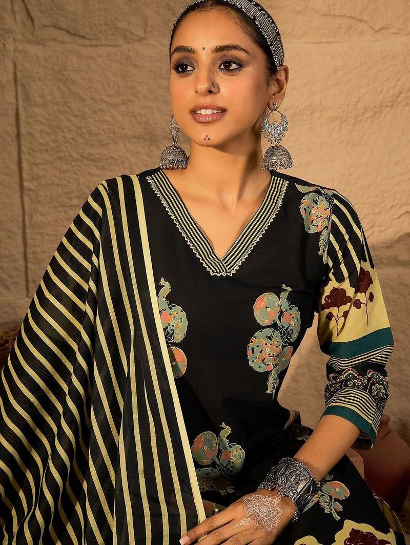 Women Ethnic Motifs Printed Regular Pure Cotton Kurta with Trousers & With Dupatta