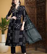 Women Printed Empire Thread Work Pure Cotton Kurta with Trousers & With Dupatta