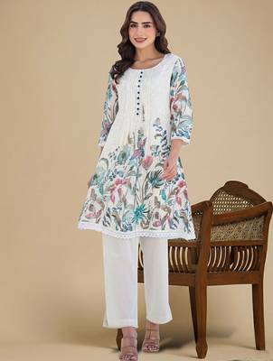 Women Floral Printed Pleated Thread Work Pure Cotton Kurta with Trousers 1
