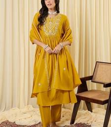Women Ethnic Motifs Embroidered Tiered Thread Work Kurta with Trousers & With Dupatta