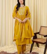 Women Ethnic Motifs Embroidered Tiered Thread Work Kurta with Trousers & With Dupatta