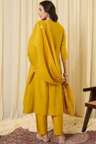 Women Ethnic Motifs Embroidered Tiered Thread Work Kurta with Trousers & With Dupatta