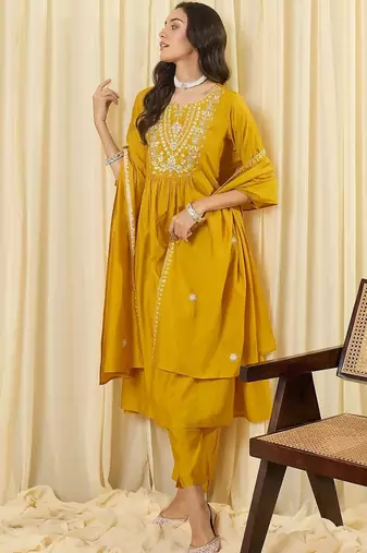 Women Ethnic Motifs Embroidered Tiered Thread Work Kurta with Trousers & With Dupatta