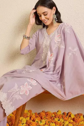 Women Floral Embroidered Regular Thread Work Pure Cotton Kurta with Trousers & With Dupatta