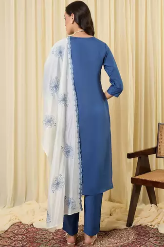 Women Floral Embroidered Regular Thread Work Kurta with Trousers & With Dupatta