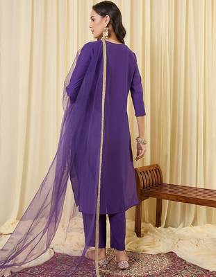 Women Ethnic Motifs Embroidered Regular Thread Work Kurta with Trousers & With Dupatta 3