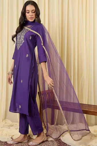 Women Ethnic Motifs Embroidered Regular Thread Work Kurta with Trousers & With Dupatta
