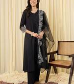 Women Ethnic Motifs Embroidered Regular Thread Work Kurta with Trousers & With Dupatta