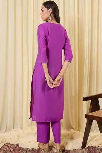 Women Ethnic Motifs Embroidered Regular Thread Work Kurta with Trousers