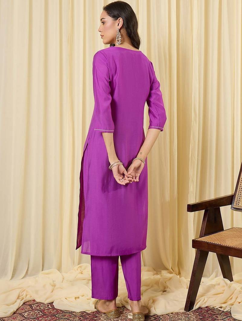 Women Ethnic Motifs Embroidered Regular Thread Work Kurta with Trousers