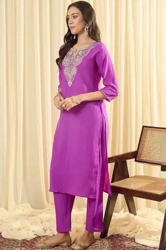 Women Ethnic Motifs Embroidered Regular Thread Work Kurta with Trousers