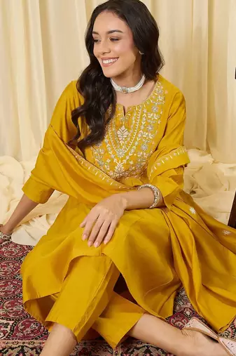 Women Ethnic Motifs Embroidered Empire Thread Work Kurta with Trousers & With Dupatta