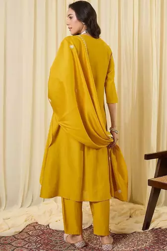 Women Ethnic Motifs Embroidered Empire Thread Work Kurta with Trousers & With Dupatta