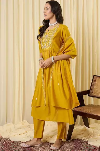 Women Ethnic Motifs Embroidered Empire Thread Work Kurta with Trousers & With Dupatta