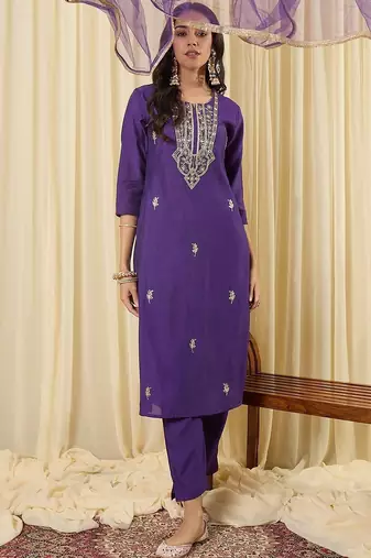 Women Ethnic Motifs Embroidered Regular Thread Work Kurta with Trousers & With Dupatta