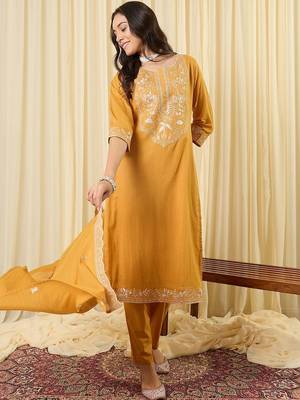 Women Ethnic Motifs Embroidered Regular Thread Work Pure Cotton Kurta with Trousers & With Dupatta 4