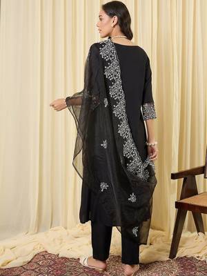 Women Ethnic Motifs Embroidered Pleated Thread Work Kurta with Trousers & With Dupatta 3