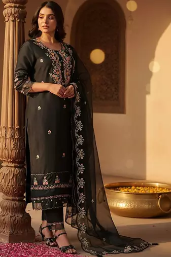 Women Floral Embroidered Regular Thread Work Kurta with Trousers & With Dupatta