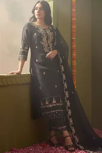 Women Floral Embroidered Regular Thread Work Kurta with Trousers & With Dupatta