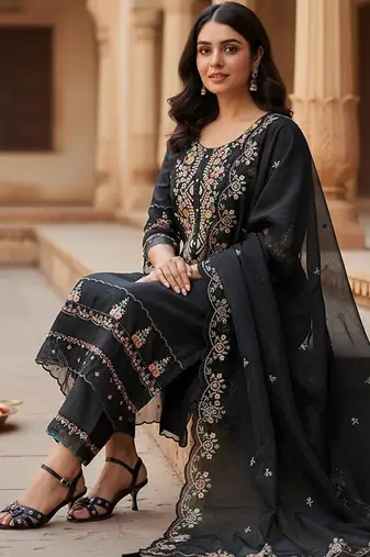 Women Floral Embroidered Regular Thread Work Kurta with Trousers & With Dupatta