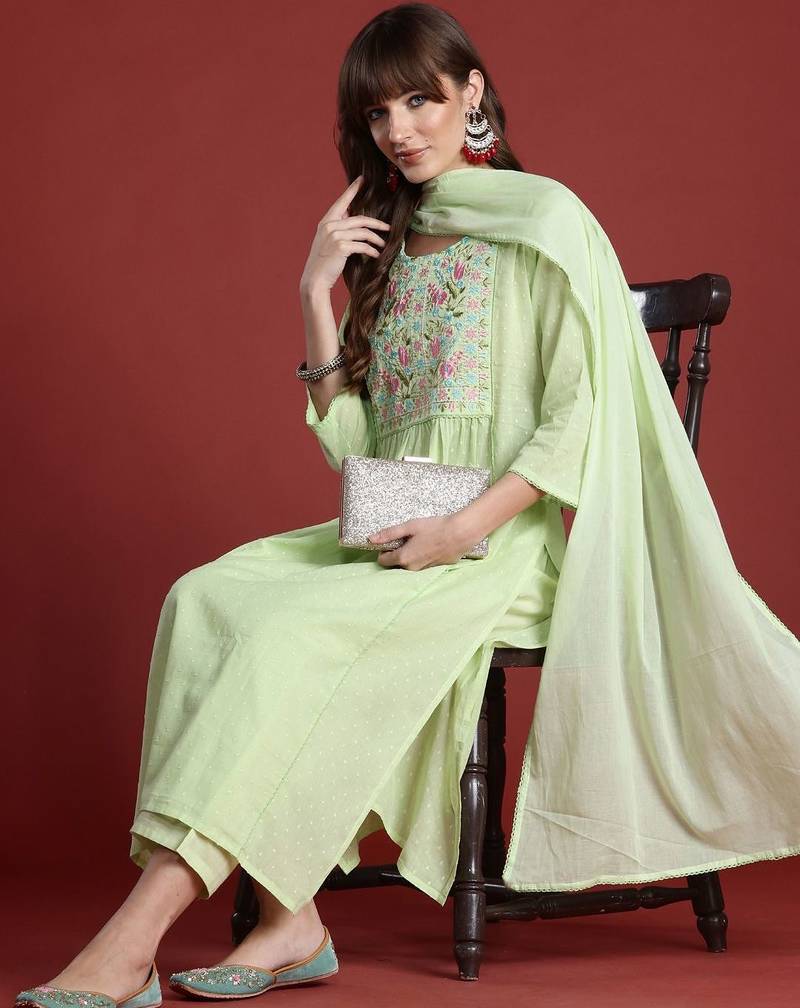 Women Floral Embroidered Panelled Thread Work Pure Cotton Kurta with Trousers & With Dupatta