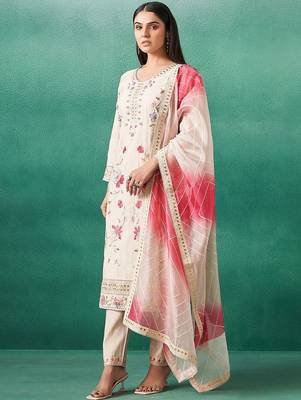 Women Floral Embroidered Regular Mirror Work Kurta with Trousers & With Dupatta 1
