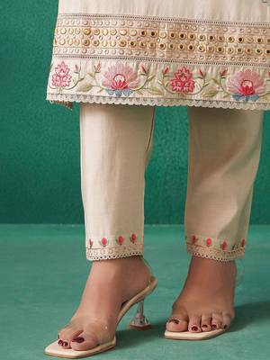 Women Floral Embroidered Regular Mirror Work Kurta with Trousers & With Dupatta 4