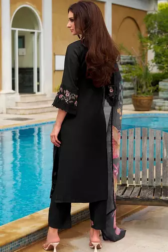 Women Floral Embroidered Regular Thread Work Pure Silk Kurta with Trousers & With Dupatta