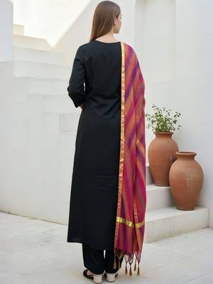 Women Regular Kurta with Trousers & With Dupatta 3