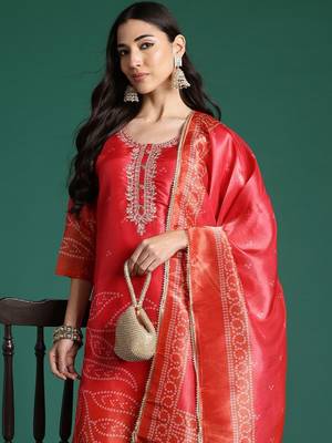 Women Ethnic Motifs Printed Regular Thread Work Kurta with Trousers & With Dupatta 2