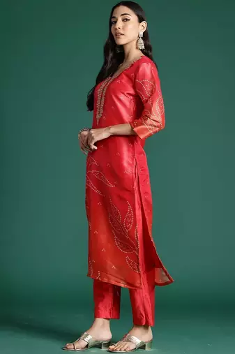 Women Ethnic Motifs Printed Regular Thread Work Kurta with Trousers & With Dupatta