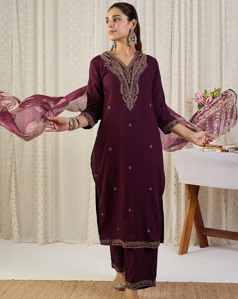 Women Paisley Embroidered Regular Kurta with Palazzos & With Dupatta