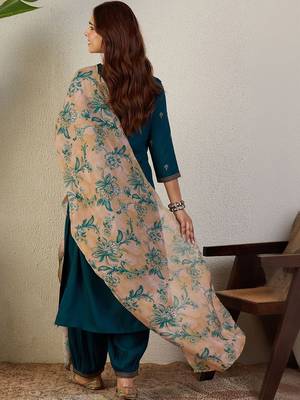 Ethnic Motifs Embroidered Regular Thread Work Kurta With Patiala & Dupatta 3