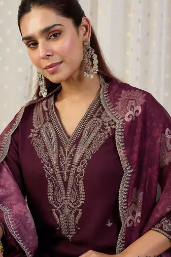 Ethnic Motifs Embroidered Thread Work Kurta With Trousers & Dupatta