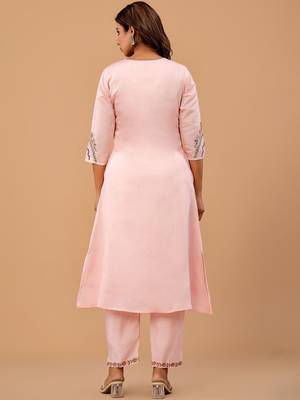 Women Floral Embroidered Regular Thread Work Kurta with Trousers 3