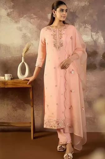 Ethnic Motifs Embroidered Regular Sequinned Kurta With Trousers & Dupatta