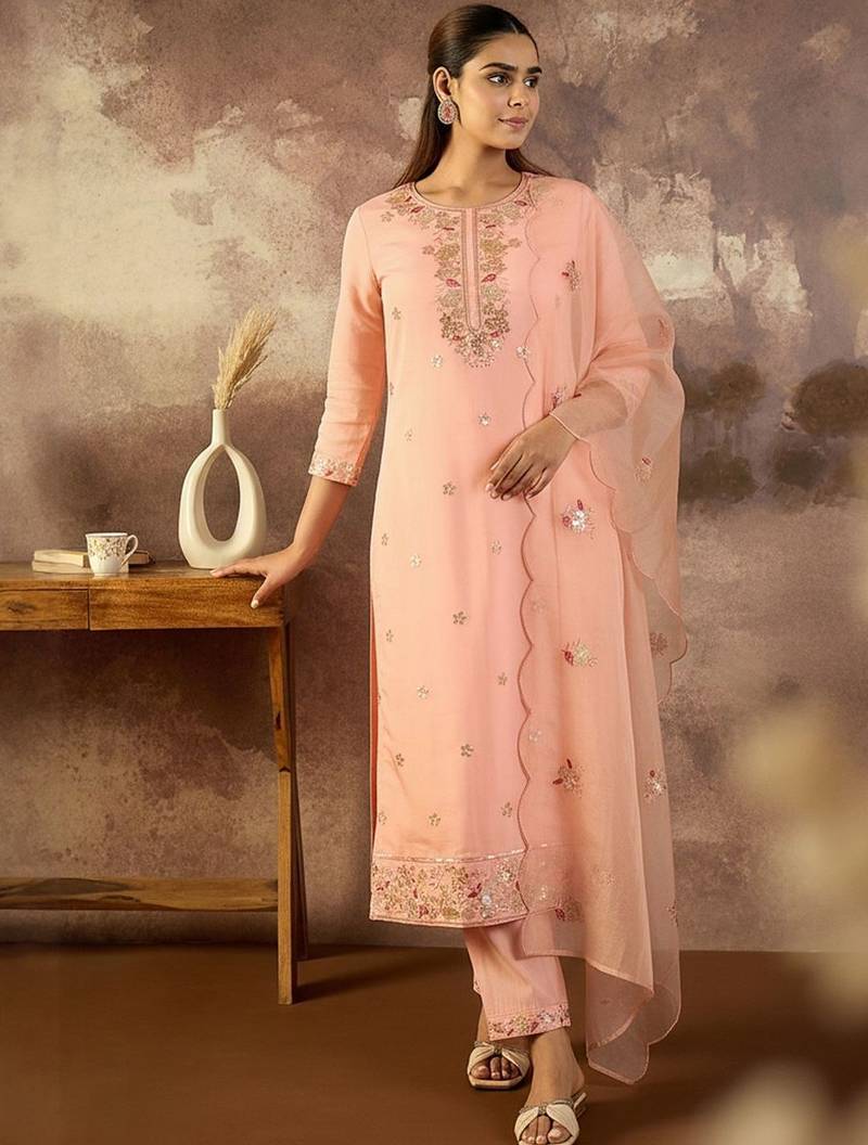 Ethnic Motifs Embroidered Regular Sequinned Kurta With Trousers & Dupatta