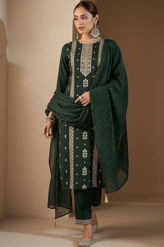 Ethnic Motifs Embroidered Round Neck Thread Work Kurta With Trousers & Dupatta