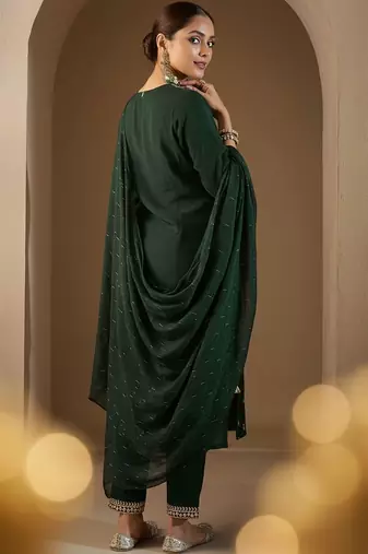 Ethnic Motifs Embroidered Round Neck Thread Work Kurta With Trousers & Dupatta