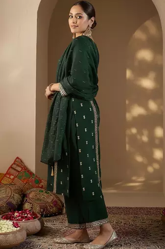 Ethnic Motifs Embroidered Round Neck Thread Work Kurta With Trousers & Dupatta