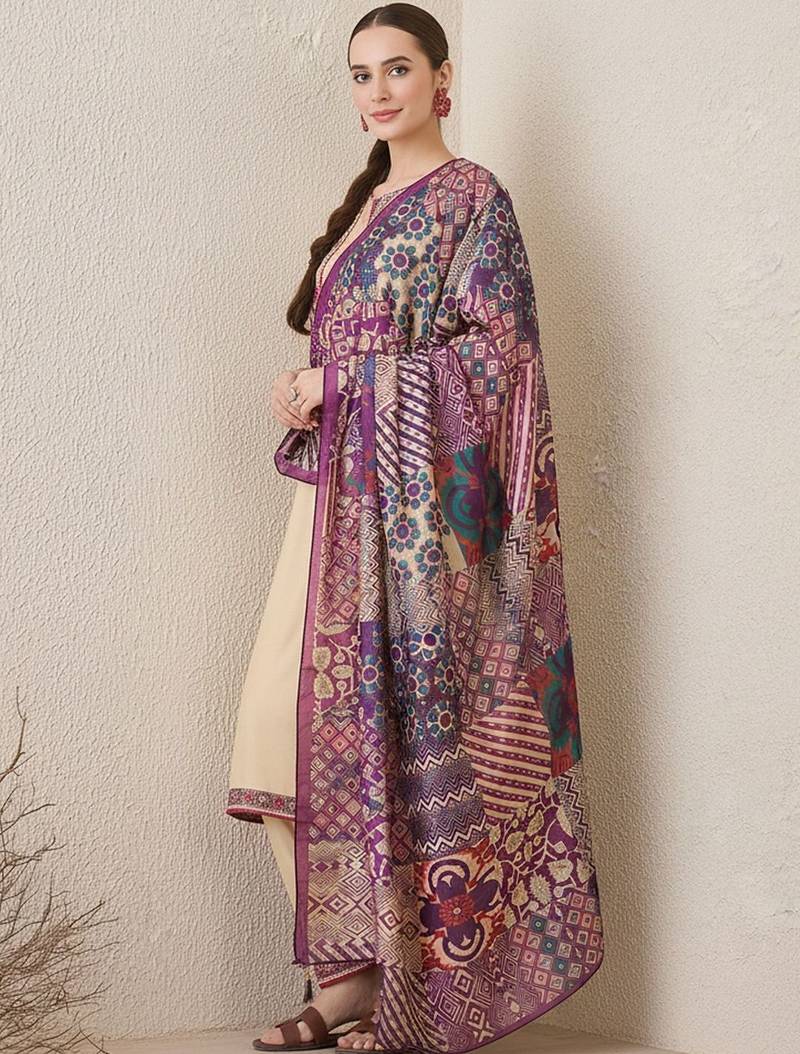 Ethnic Motifs Embroidered Regular Thread Work Kurta With Trouser & Dupatta
