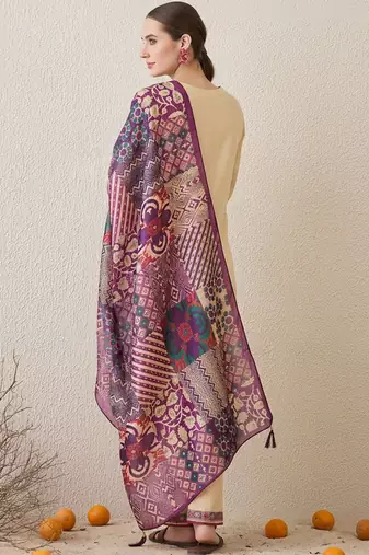 Ethnic Motifs Embroidered Regular Thread Work Kurta With Trouser & Dupatta